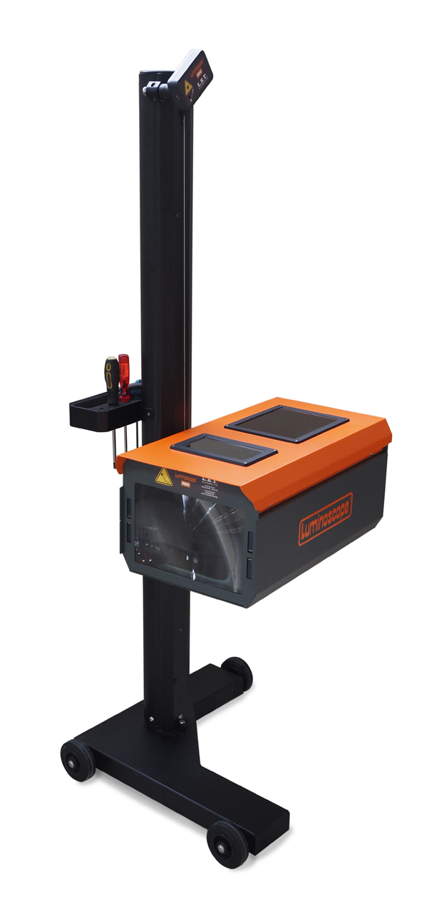 Digitales Scheinwerfer-Einstellgerät L.E.T. Luminoscope PRO SLA40